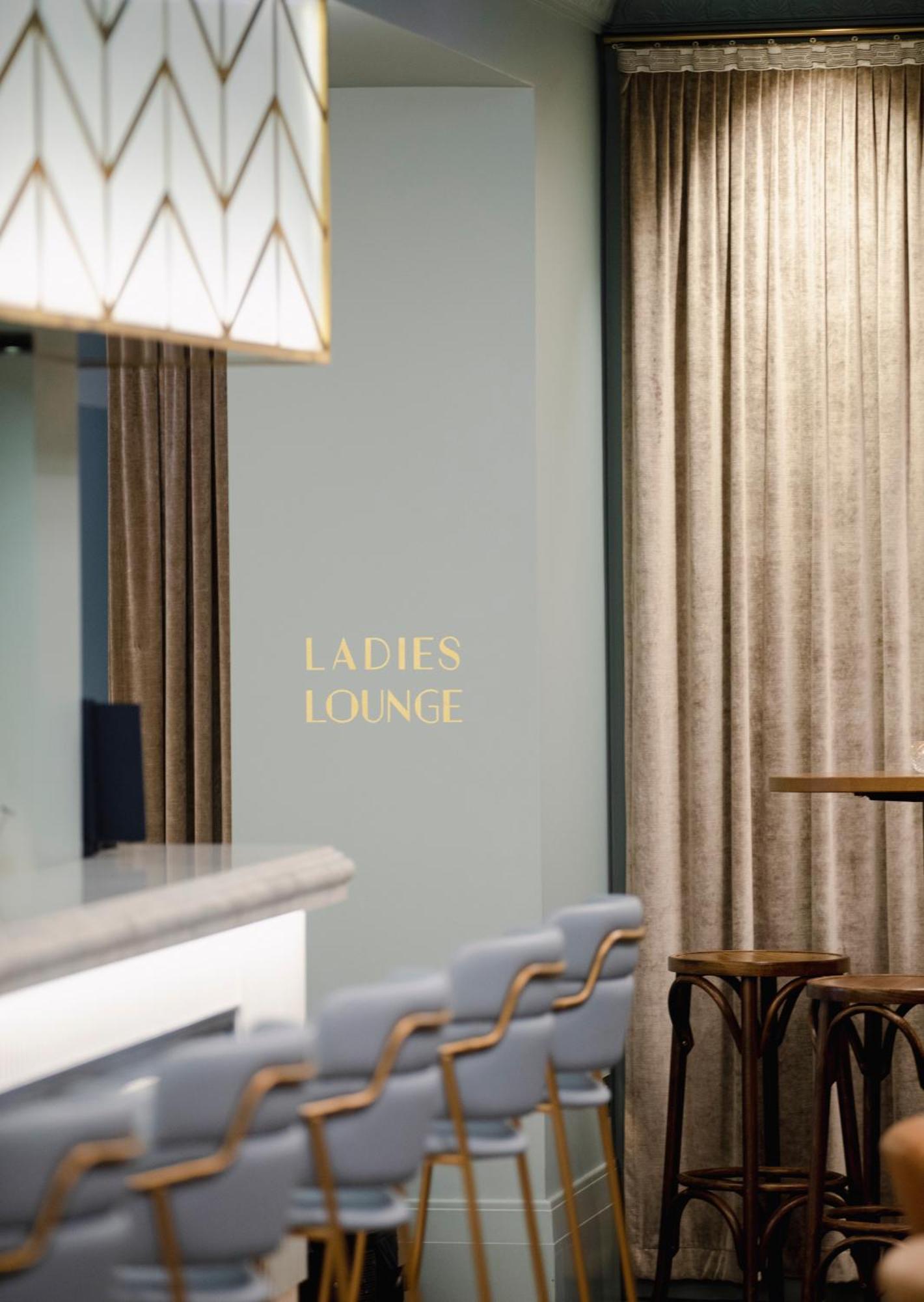 Tattersalls Hotel 아미데일 외부 사진